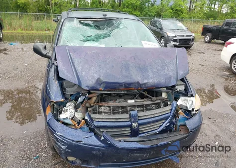 2005 Dodge Grand Caravan z USA, uszkodzony, nr VIN 2D4GP44L05R428799